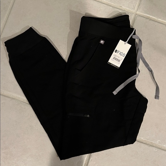 NWT - FIGS Zamora Jogger Scrub Pants in Black - Picture 7 of 8